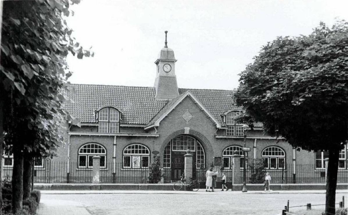 Overnachten In De Oude West-Indieschool Enschede Exteriér fotografie